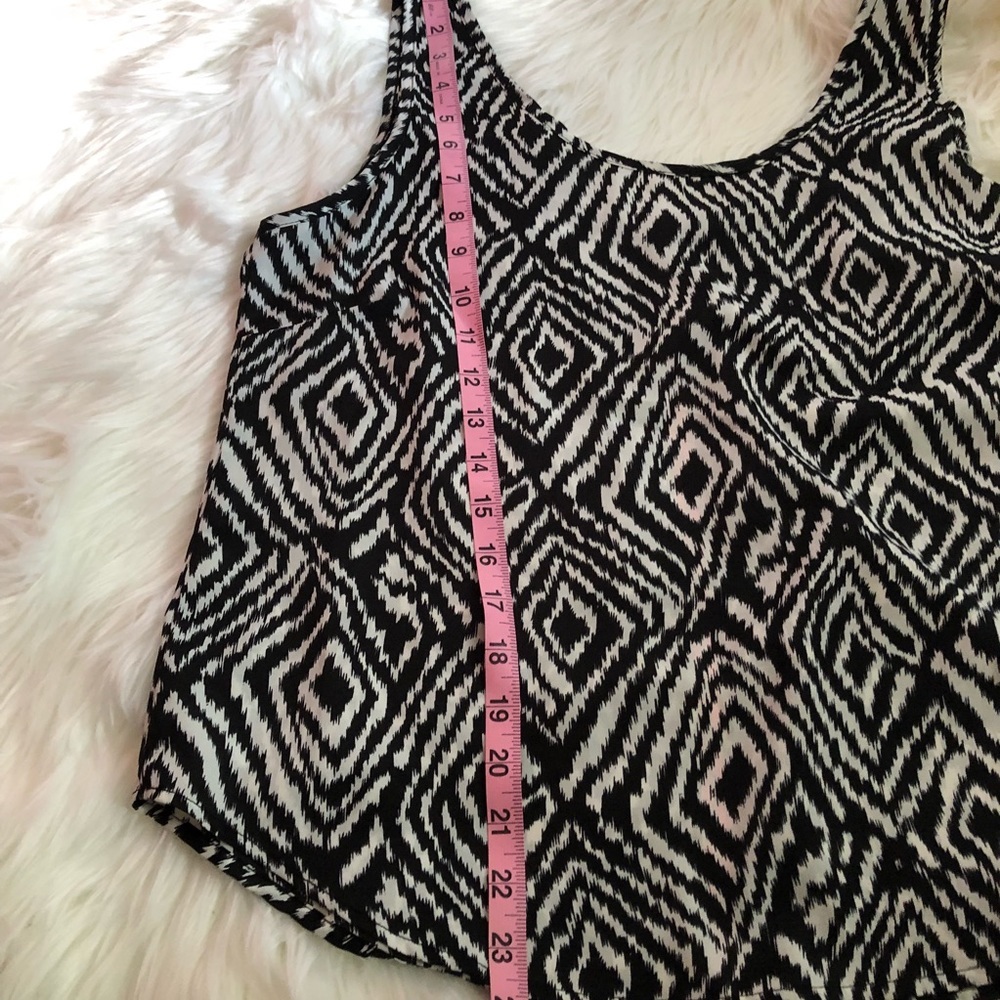 Aztec print top - Picture 4 of 5